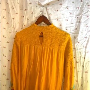 Rockers ladies large embroidered sleeve turtleneck rayon look but washable